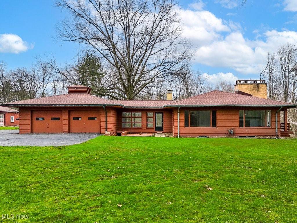 2780 N Revere RD, Akron, OH 44333