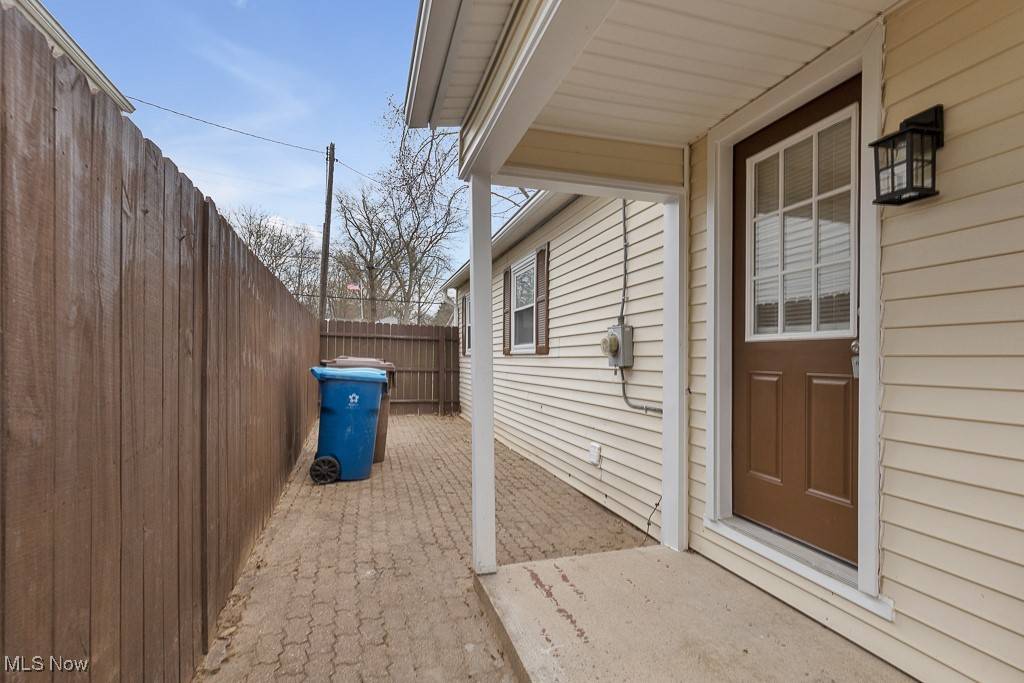 Akron, OH 44312,1940 Pickle RD