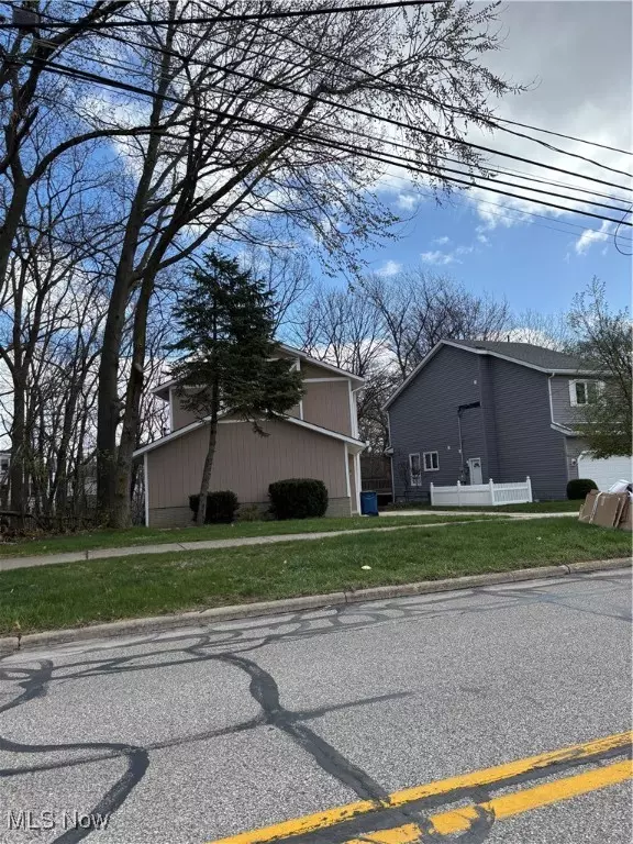 Bay Village, OH 44140,495 Cahoon RD