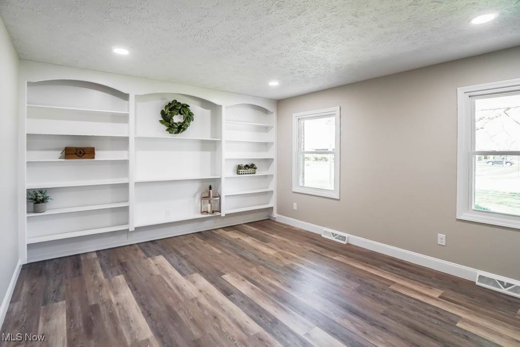 North Canton, OH 44720,323 Marquardt AVE NE