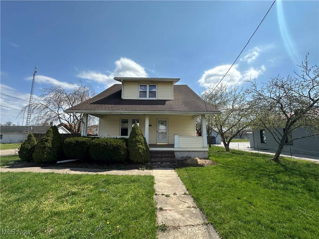 638 Locust ST, Malvern, OH 44644