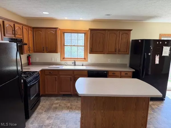 Sherrodsville, OH 44675,6020 Factor RD SW