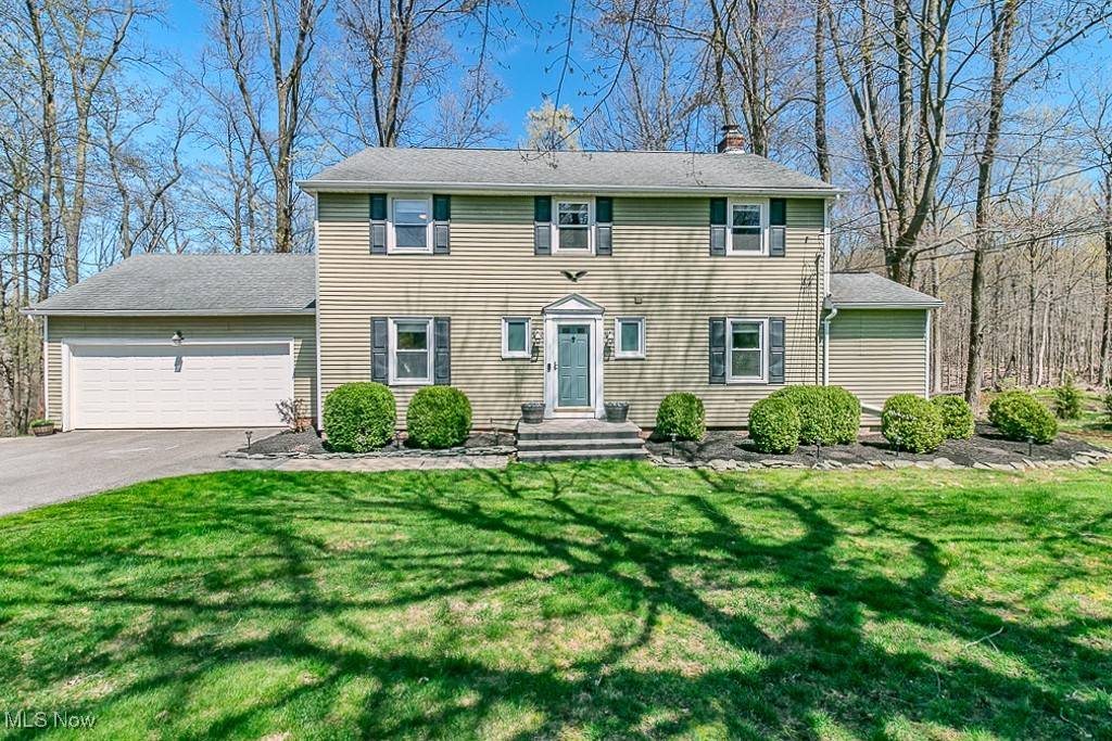 10015 Crestridge DR, Chardon, OH 44024