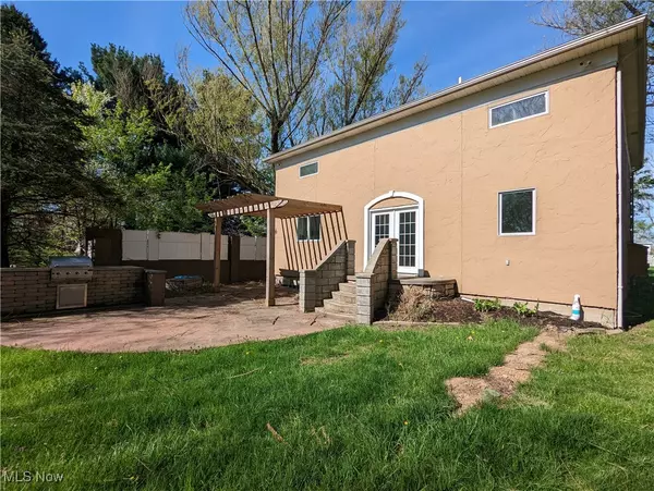 Navarre, OH 44662,304 Columbiana ST NE