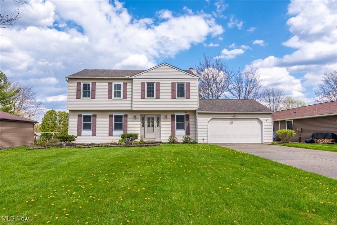 19821 Bennington DR, Strongsville, OH 44136