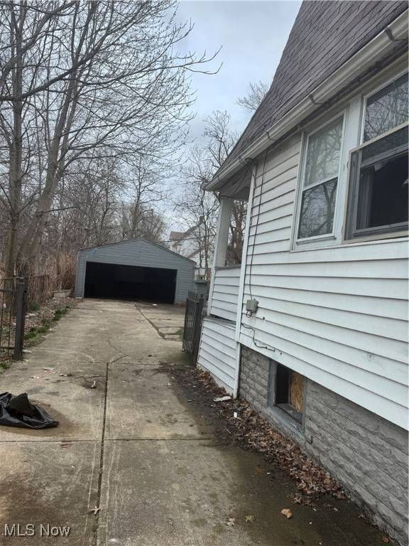 Cleveland, OH 44110,903 E 146th ST