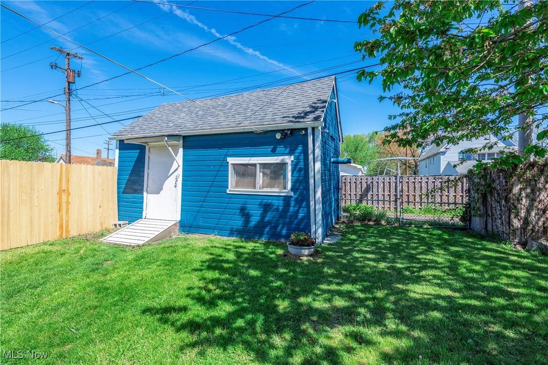 Cleveland, OH 44113,3024 Vega AVE