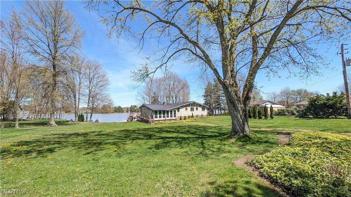 Roaming Shores, OH 44084,488 Peacock LN