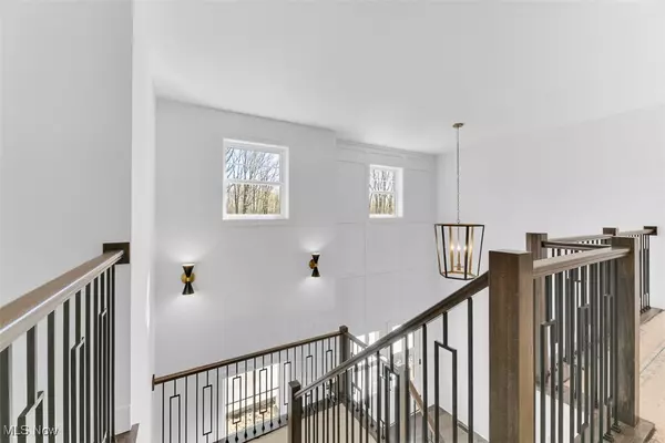 Aurora, OH 44202,805 Club DR W