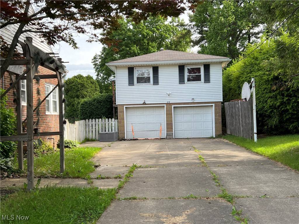 Navarre, OH 44662,18 - 20 Bender ST NE
