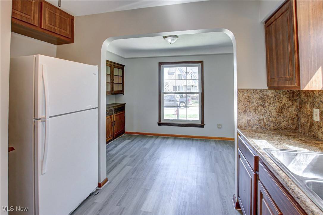 Parma, OH 44129,7611 Ivandale DR