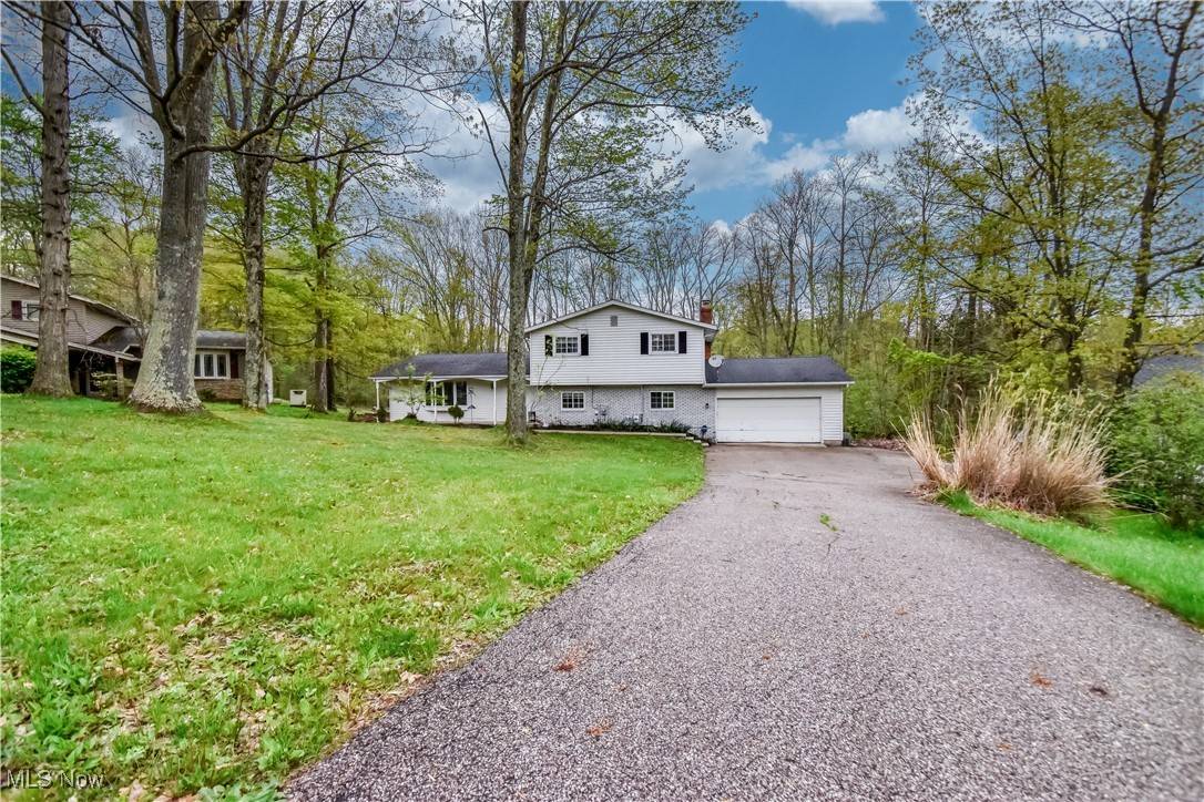 11235 Kimmeridge TRL, Newbury, OH 44065