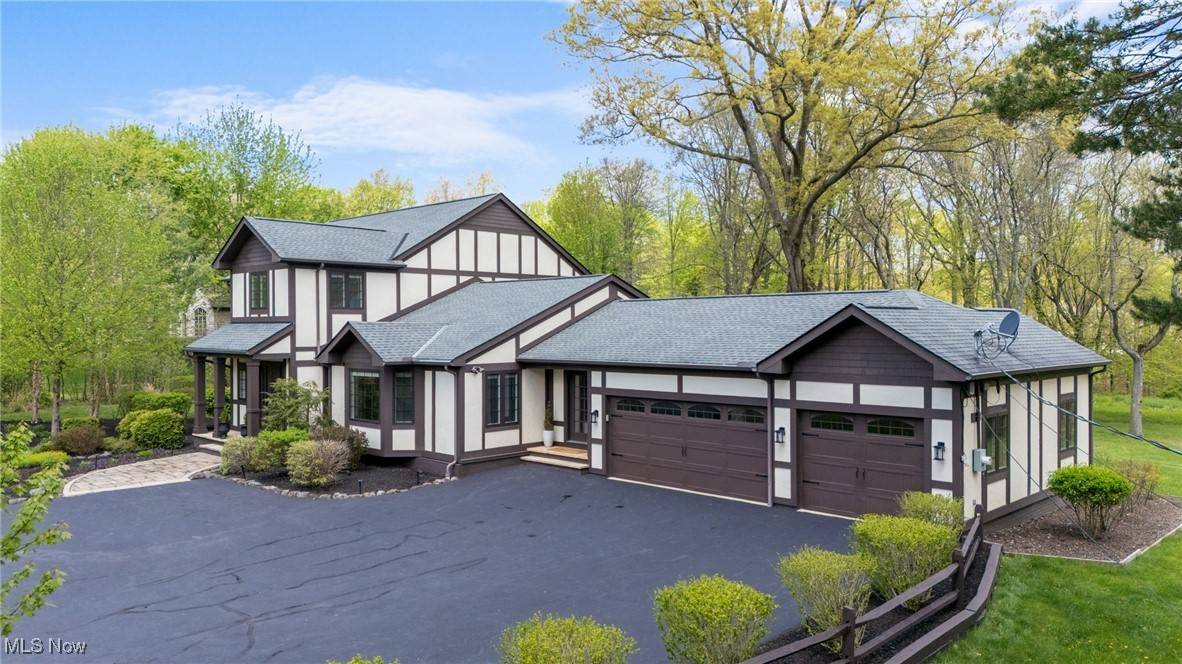 35425 Miles RD, Moreland Hills, OH 44022