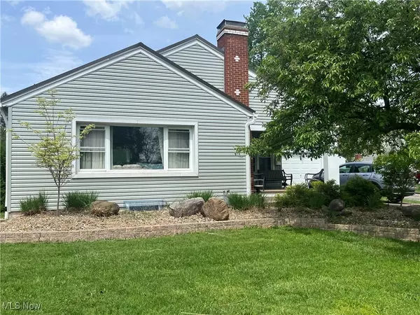 335 Englewood AVE,  Zanesville,  OH 43701