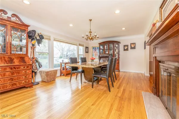 Beachwood, OH 44122,2172 Lyndway RD