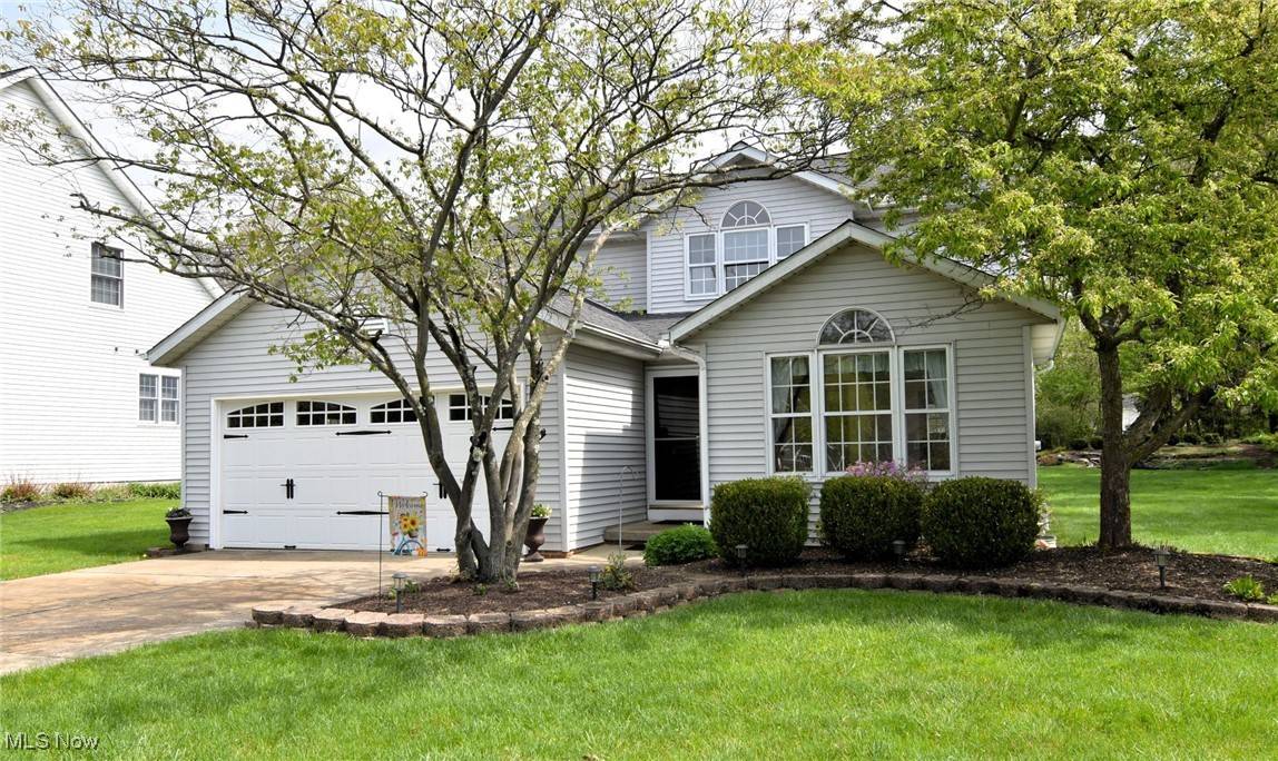 298 Hillside DR, Chagrin Falls, OH 44022