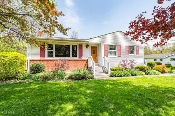 7131 Drake Stateline RD NE, Burghill, OH 44404