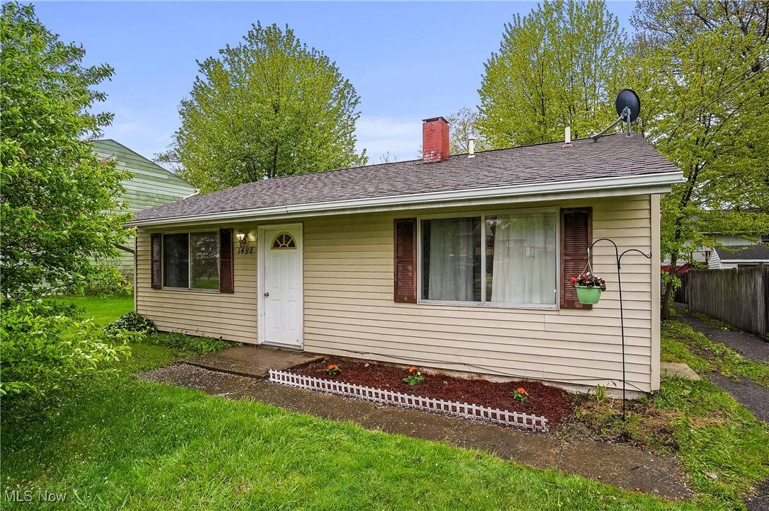 1498 Deermont AVE, Madison, OH 44057