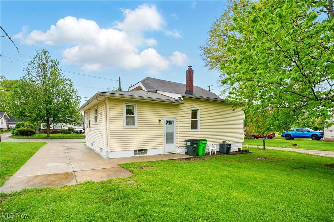 Bedford, OH 44146,165 Talbot DR