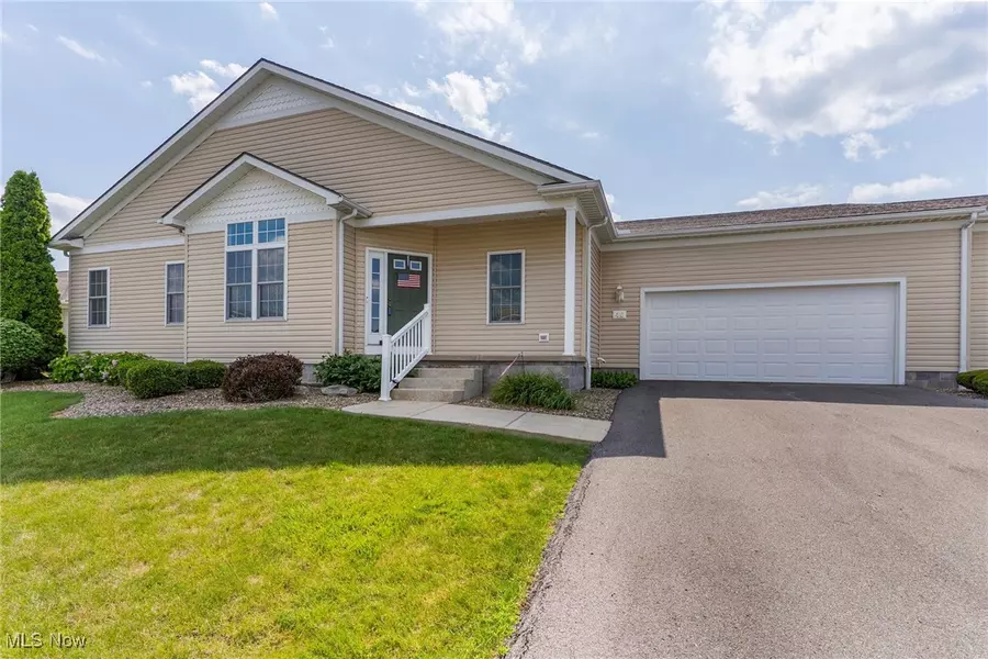 42 Heath DR #42, Warren, OH 44481
