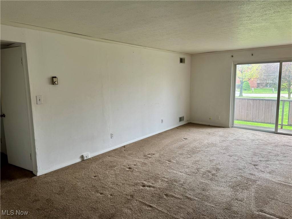 Rocky River, OH 44116,21841 River Oaks DR #B4