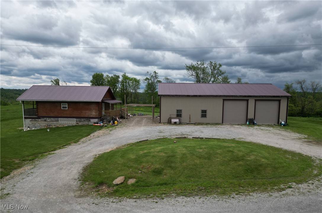64101 Garrett Hill RD, St. Clairsville, OH 43950
