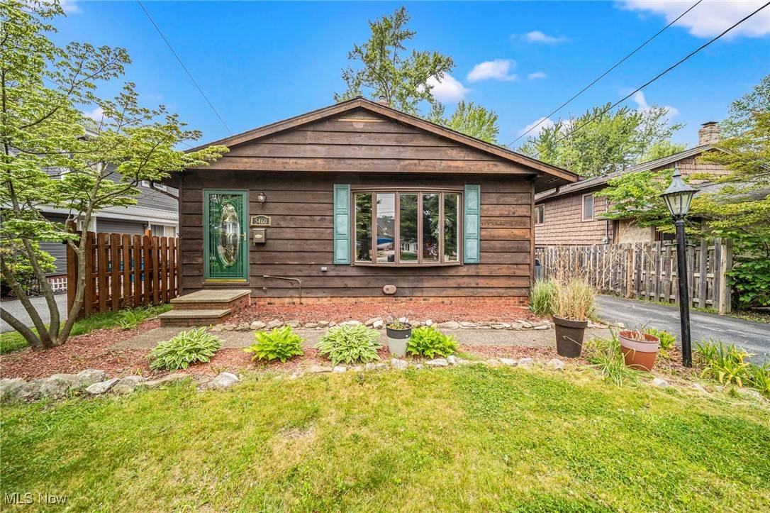 5460 Coronada DR, Mentor-on-the-lake, OH 44060