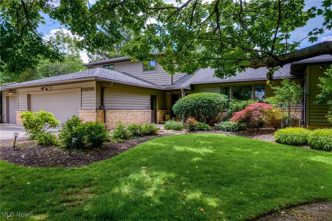 23720 Hermitage RD, Beachwood, OH 44122