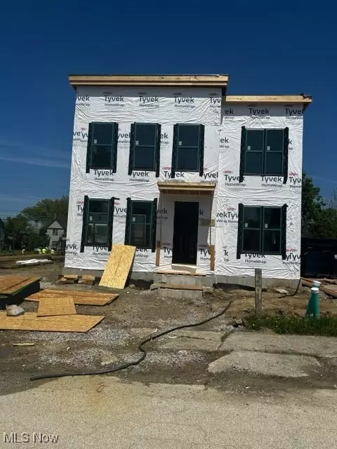 East Cleveland, OH 44112,1858 Woodlawn AVE