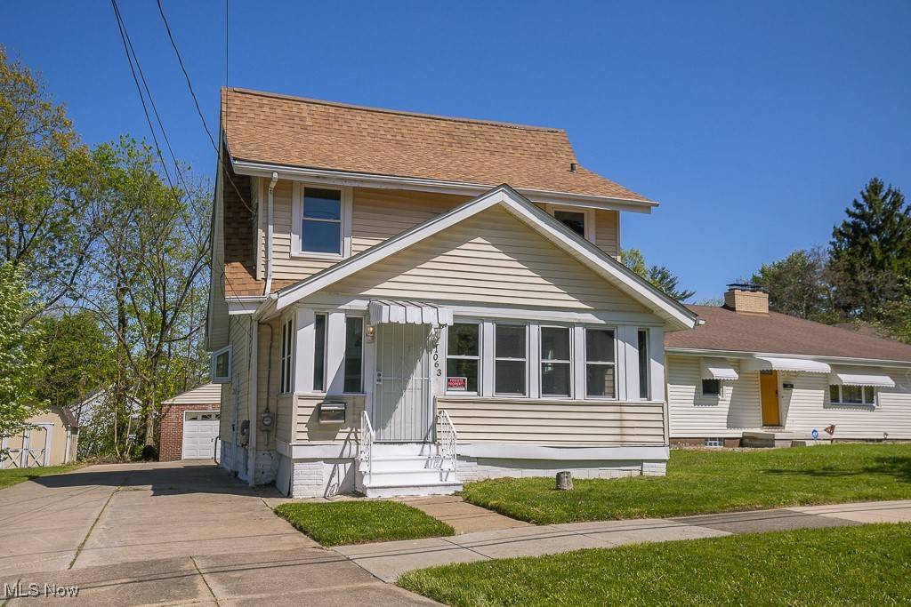 Akron, OH 44320,1063 Packard DR