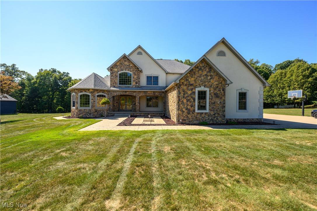6240 Tim DR, Wadsworth, OH 44281