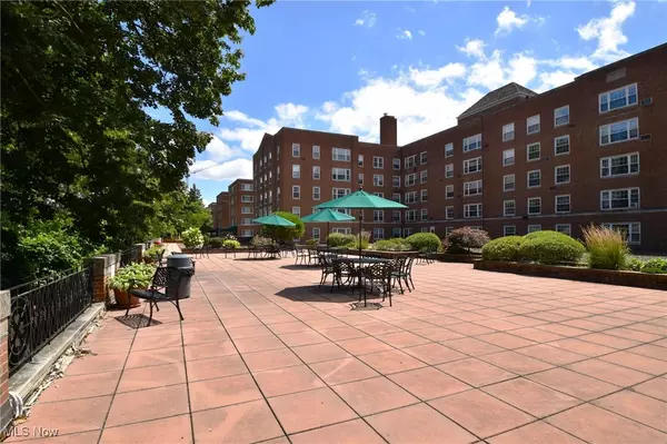 Shaker Heights, OH 44122,19201 Van Aken BLVD #510