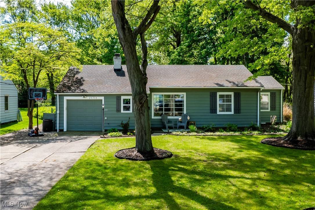21711 Mastick RD, Fairview Park, OH 44126