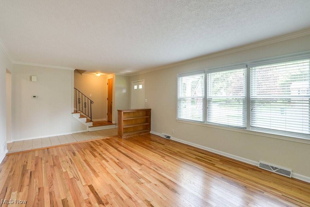 Fairlawn, OH 44333,420 Mackinaw AVE