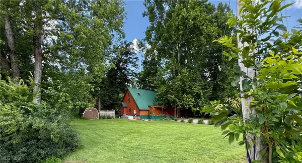 2854 Wells Lock RD, Elizabeth, WV 26143
