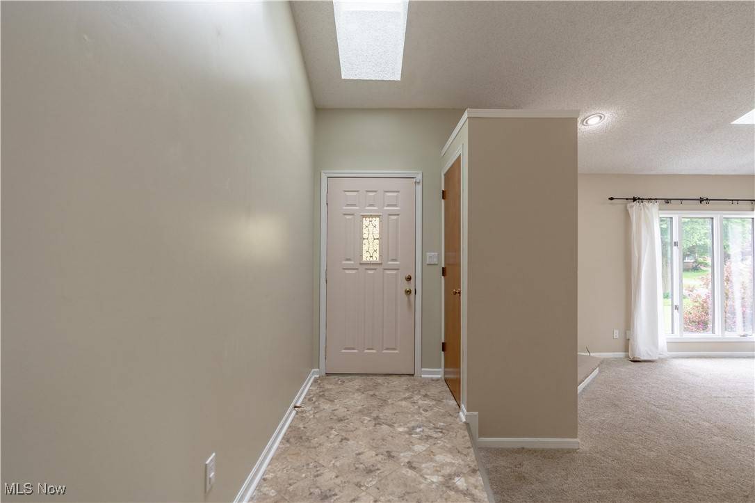 Akron, OH 44301,127 Wayne AVE