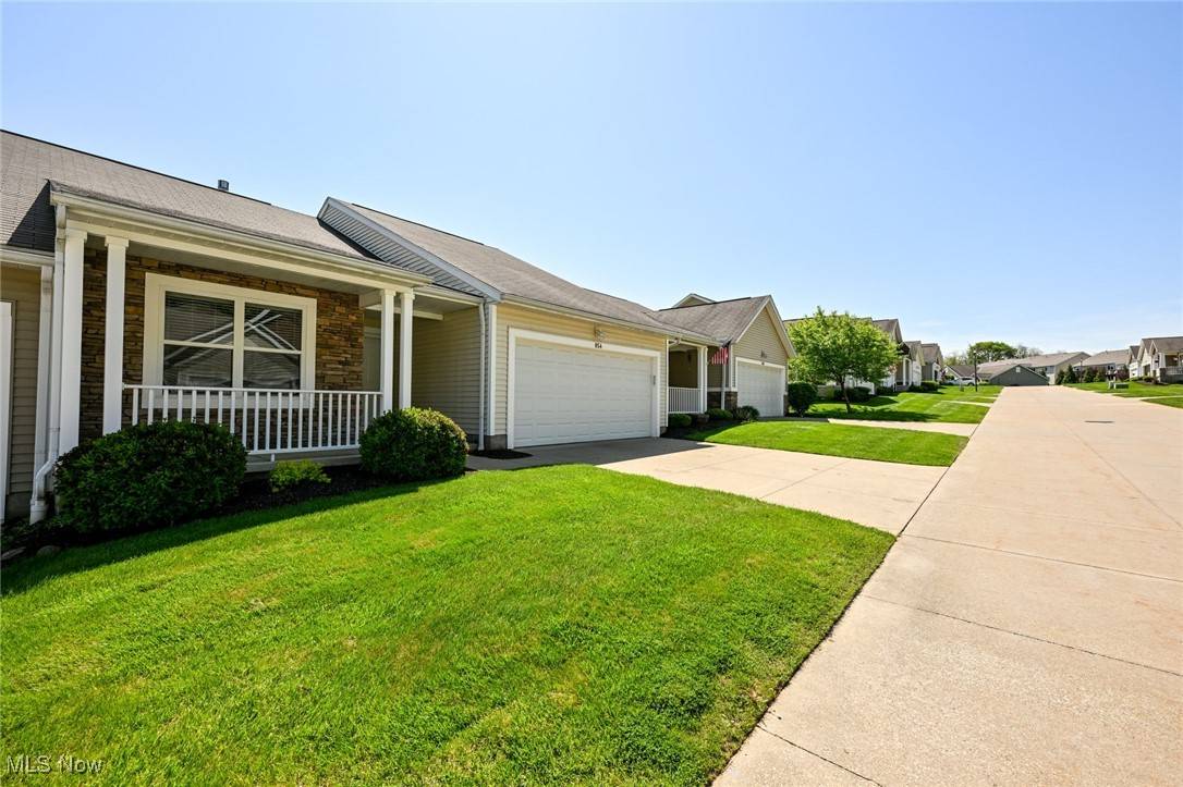 854 Bristol DR, Akron, OH 44312