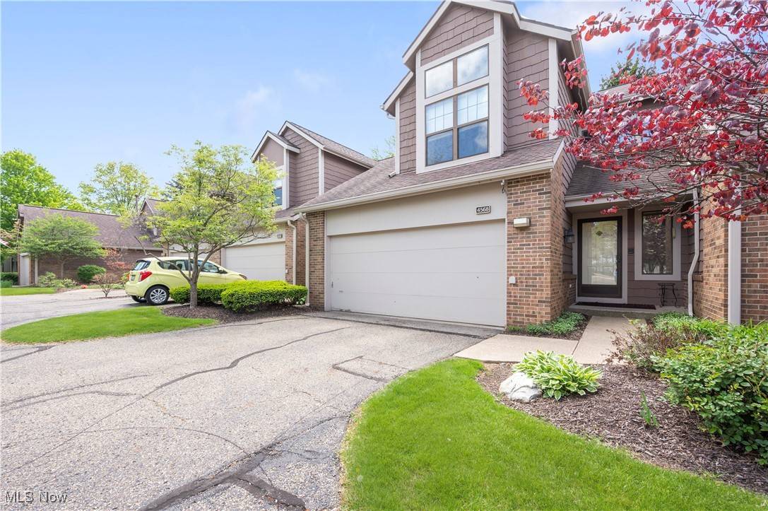4568 Avondale BLVD NW, Canton, OH 44708