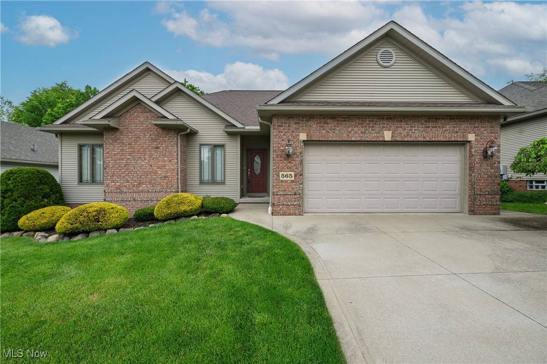 565 Sonora DR, Barberton, OH 44203