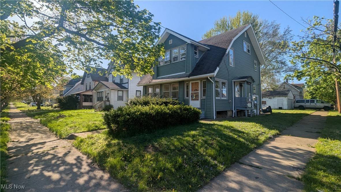 126 E Mapledale AVE, Akron, OH 44301