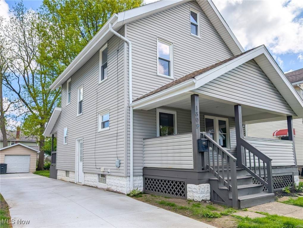1809 Marks AVE, Akron, OH 44305