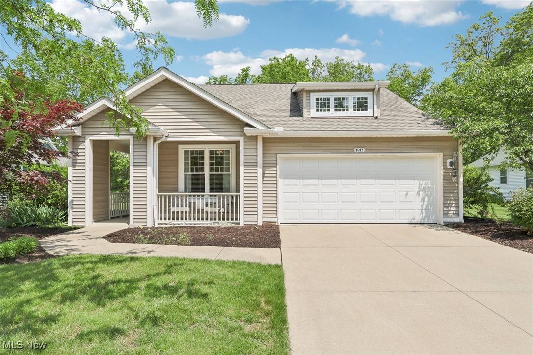 Avon, OH 44011,1912 Pembrooke LN