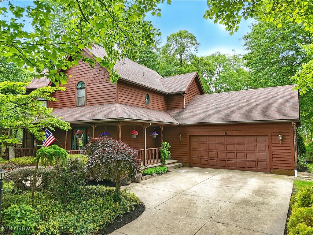 4011 Highpoint DR, Uniontown, OH 44685