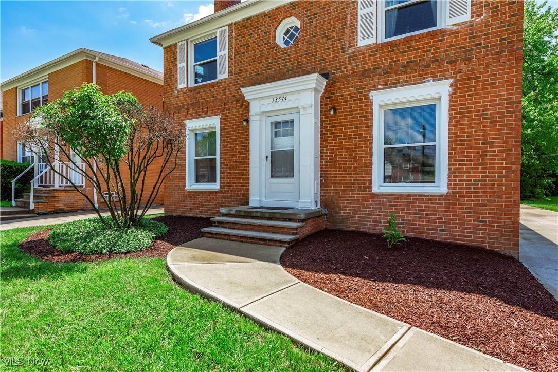 University Heights, OH 44118,13574 Cedar RD