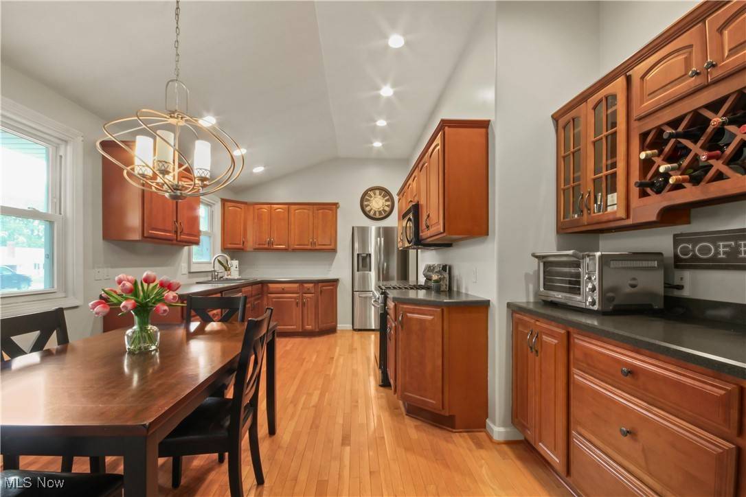Poland, OH 44514,46 Orchard DR