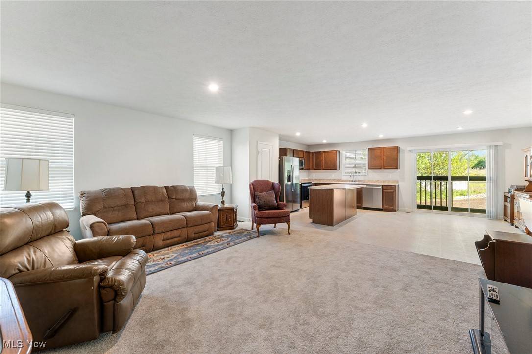 Akron, OH 44312,1379 Wood Fern DR