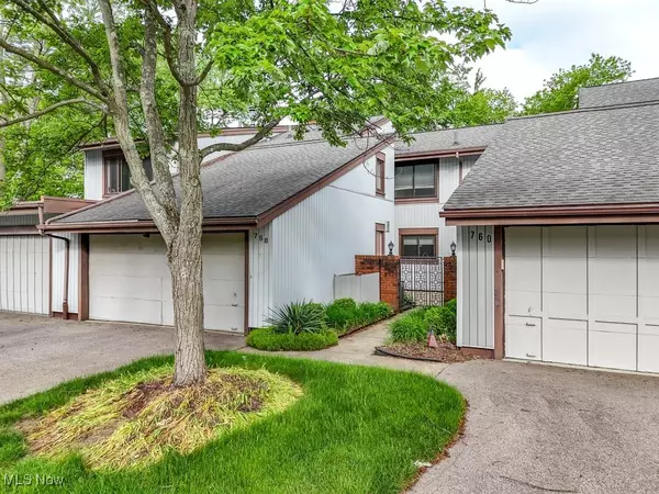 Northfield, OH 44067,758 Spafford OVAL