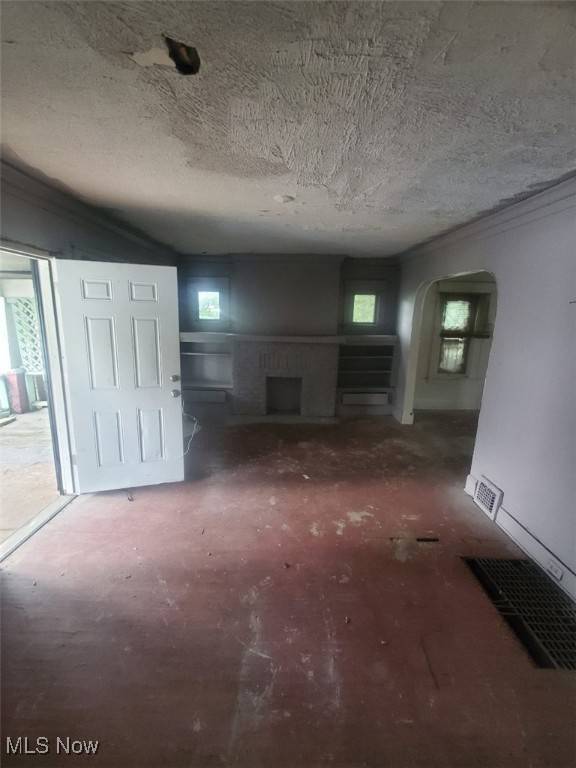 East Cleveland, OH 44112,1239 E 143rd ST