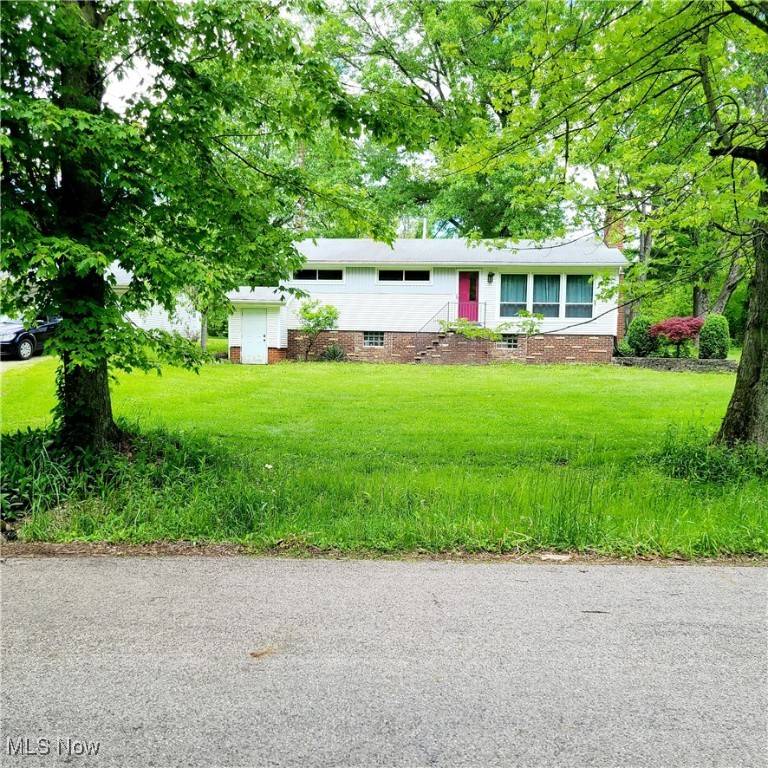 13423 Price ST NE, Alliance, OH 44601