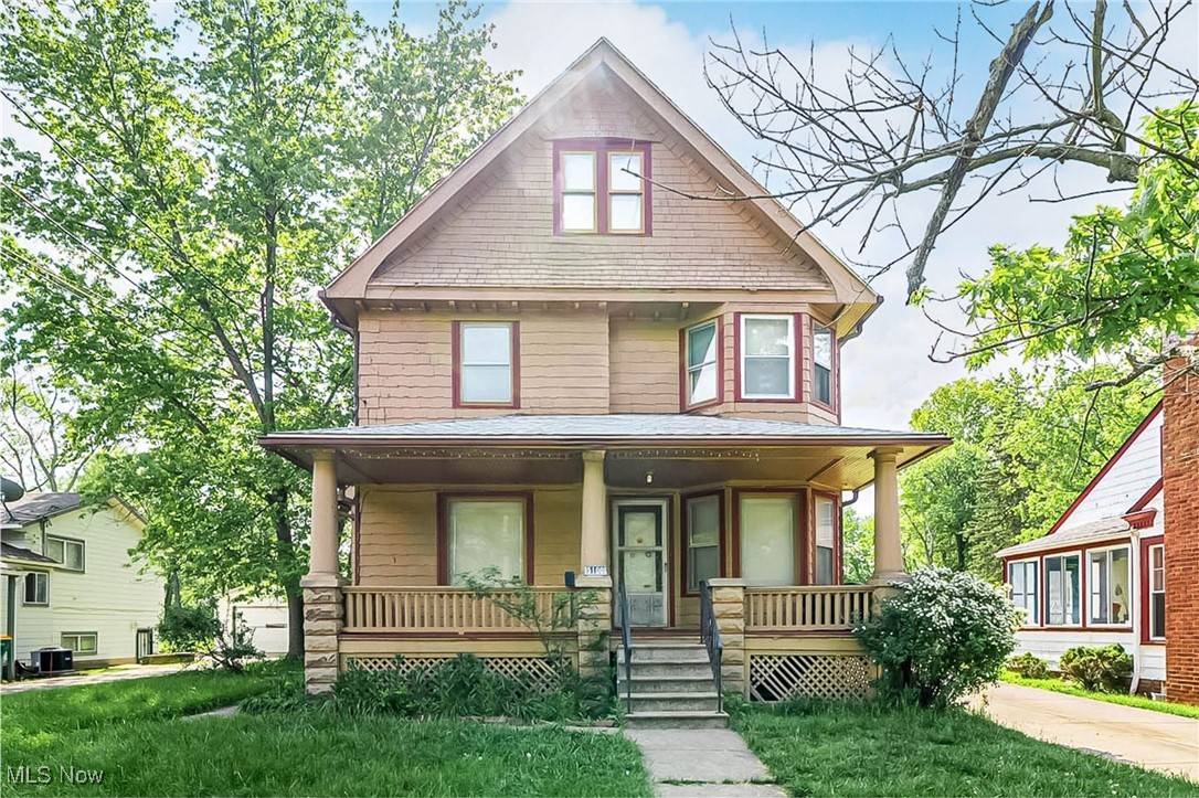 5100 Greenhurst DR, Maple Heights, OH 44137